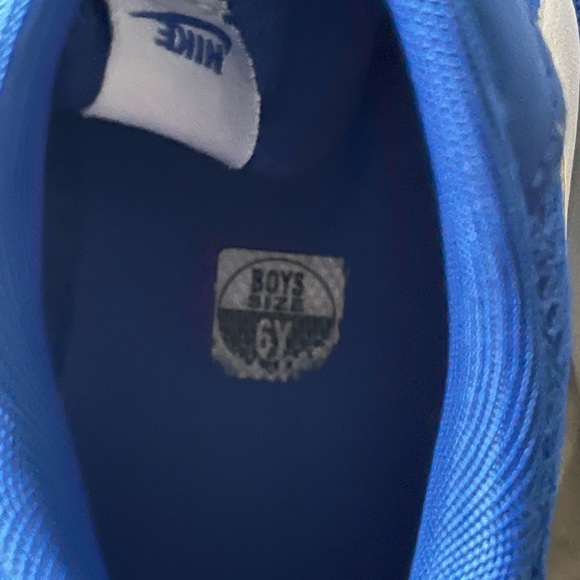Blue Nikes - Picture 5 of 7